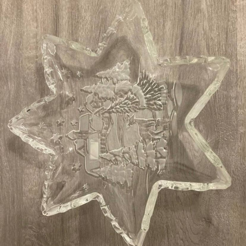 NWT Home Beautiful Dish Christmas Celebration New Year Dish